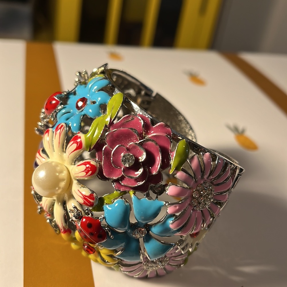 Beautiful flower Bracelet